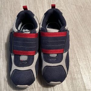 PediPed Sneakers